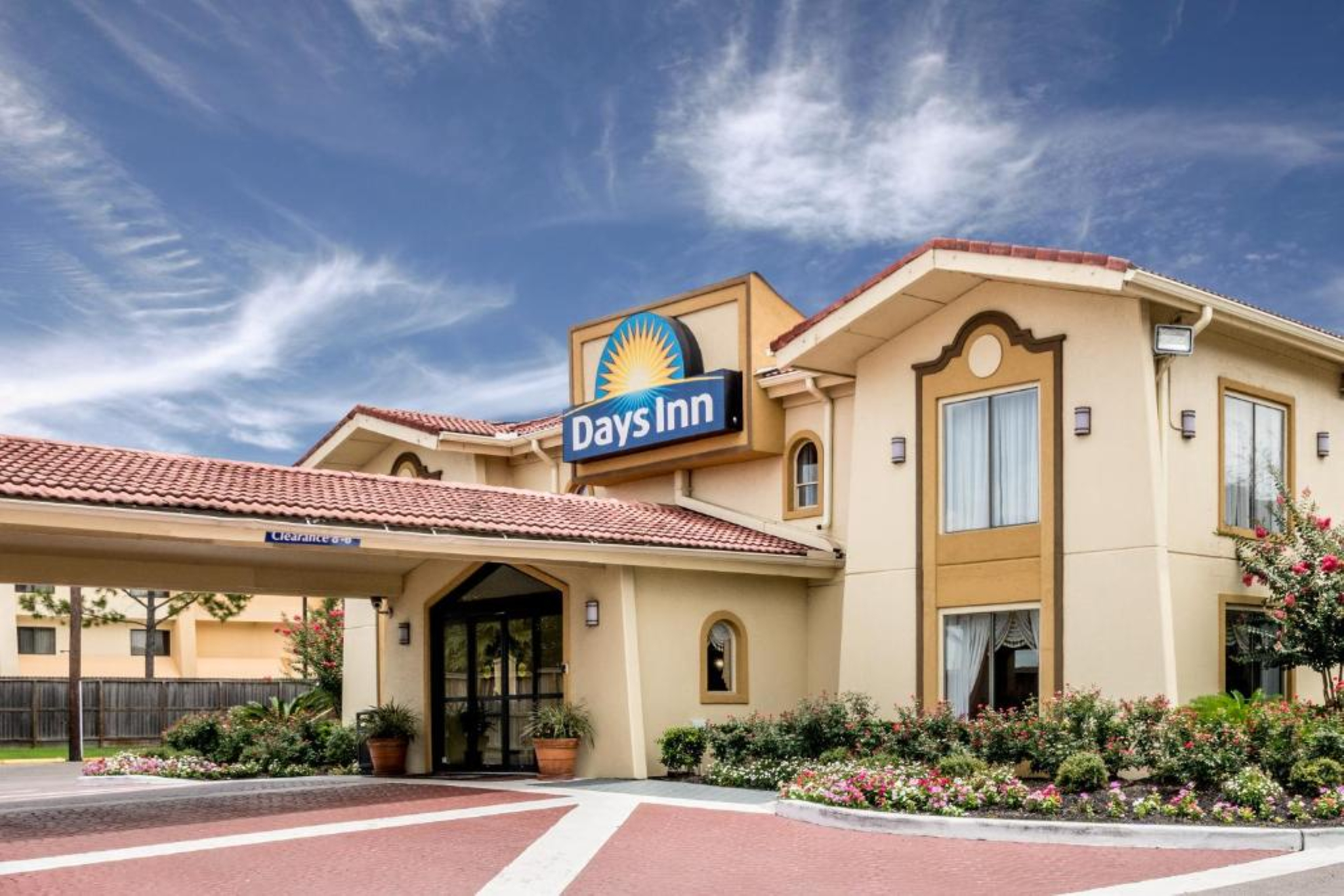 Exterior & Views 2, Days Inn by Wyndham Houston, Houston