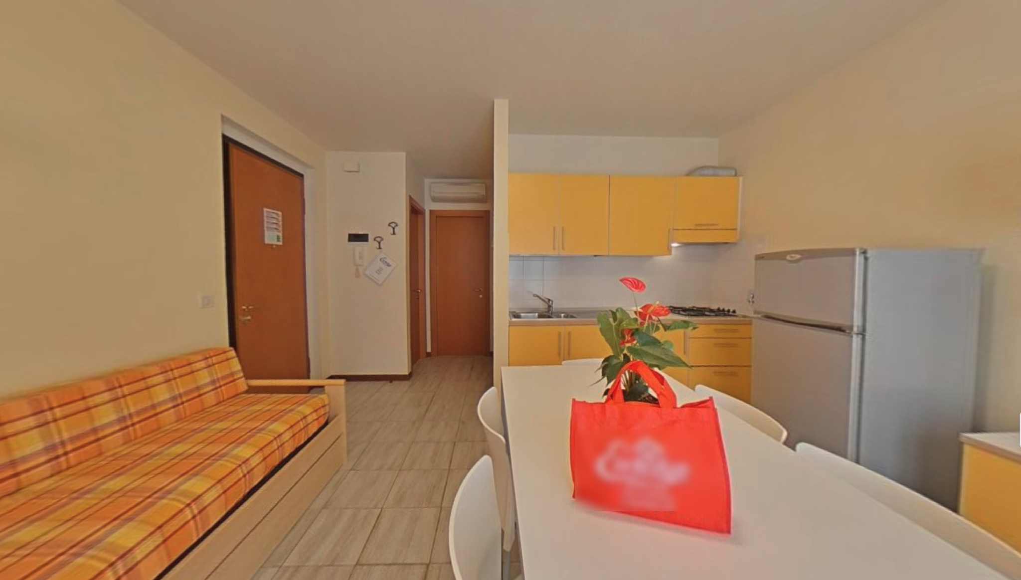 4, Equipped Vacation Home With Balcony, Udine
