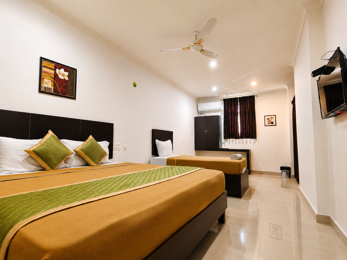Bedroom, Palm Tree Inn, Idukki