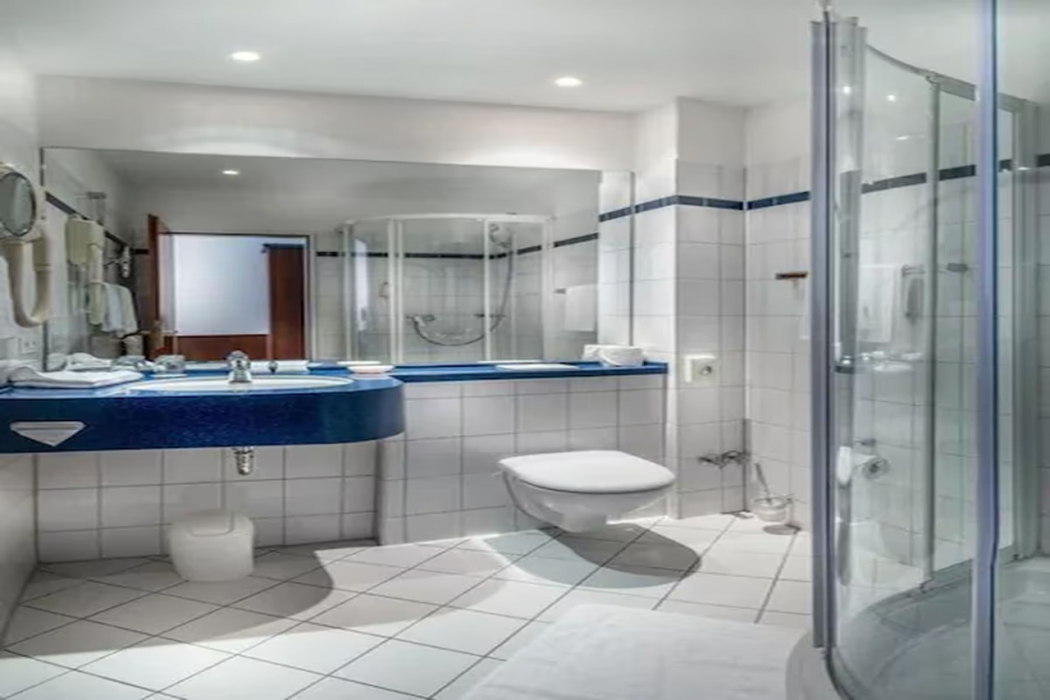 Bathroom, Hotel Alte Wache, Hamburg