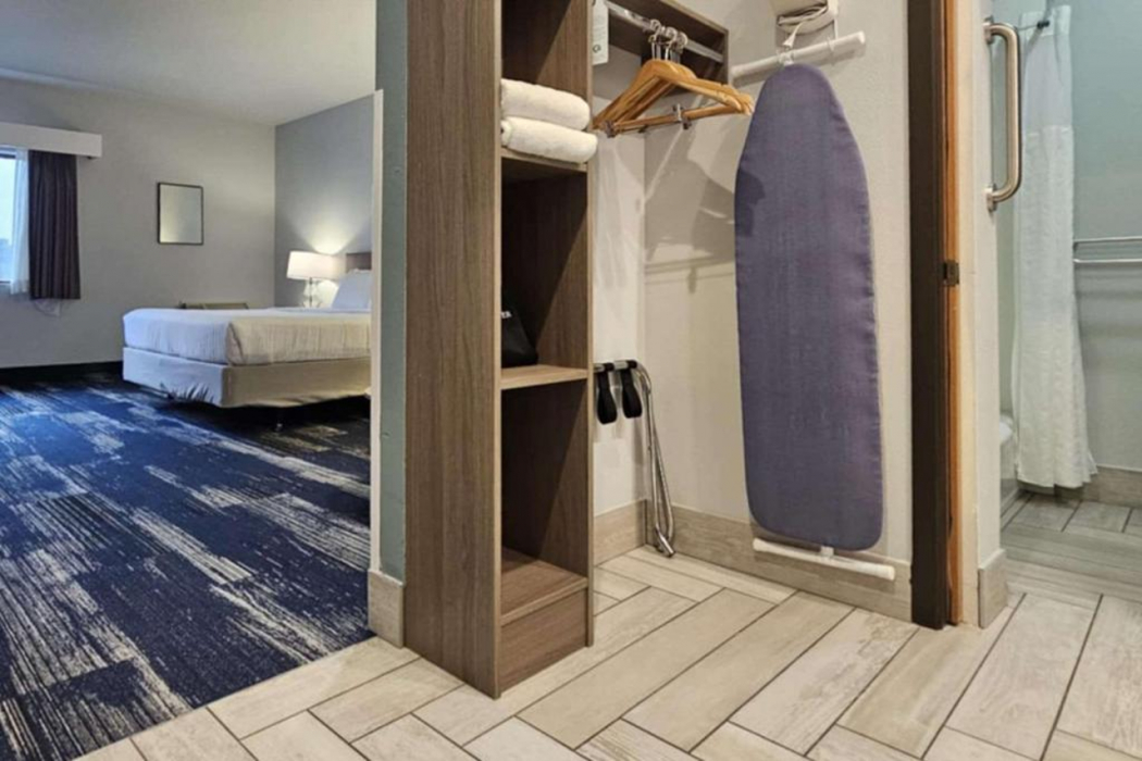 Others 5, Edgewater Inn and Suites, Ascend Hotel Collection, Coos