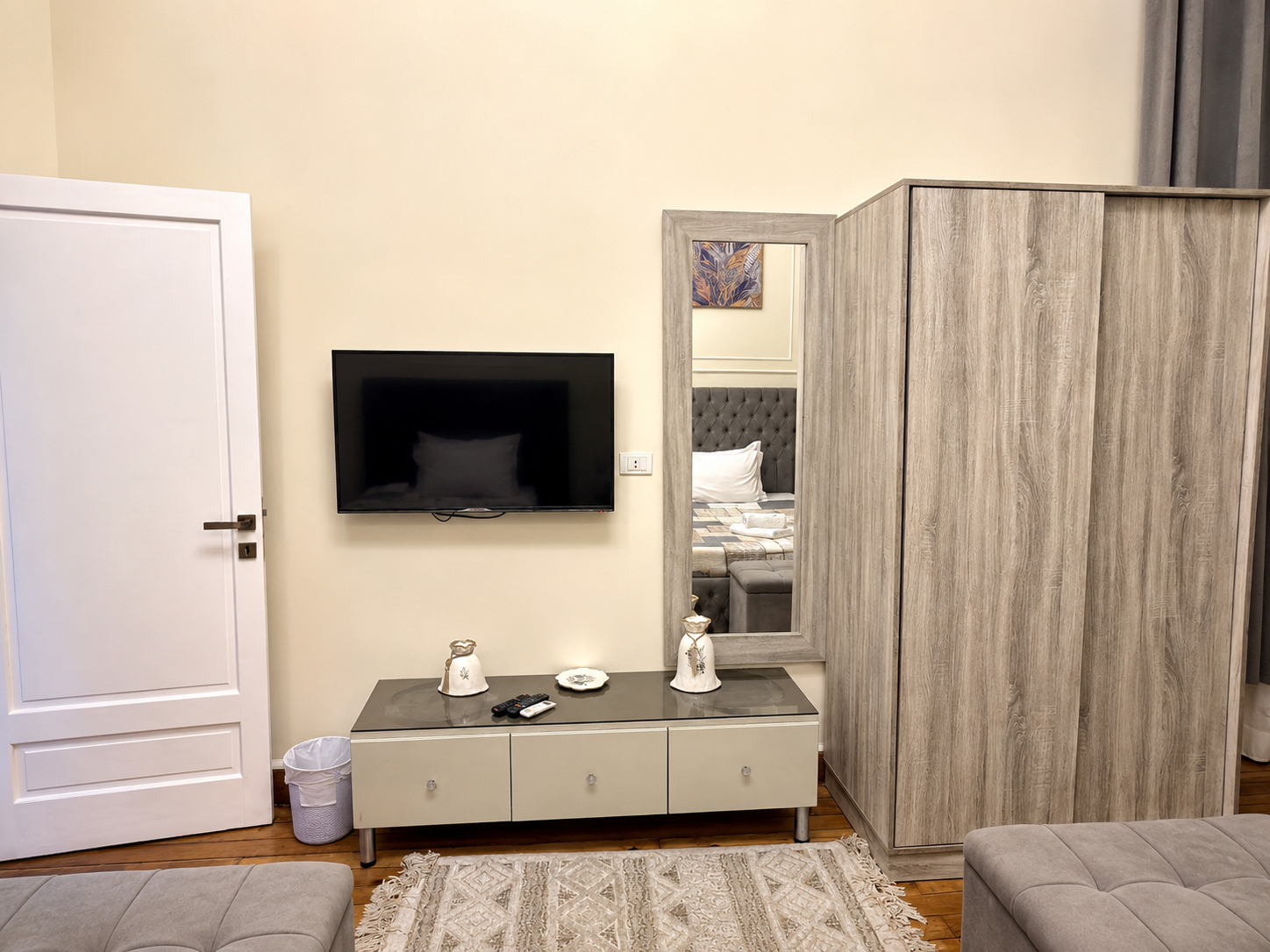 Others 5, Yacoubian Suites, Qasr an-Nil
