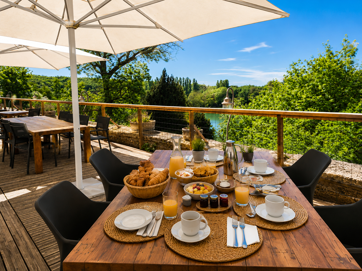 Others 5, Le domaine du Châtelard, Charente