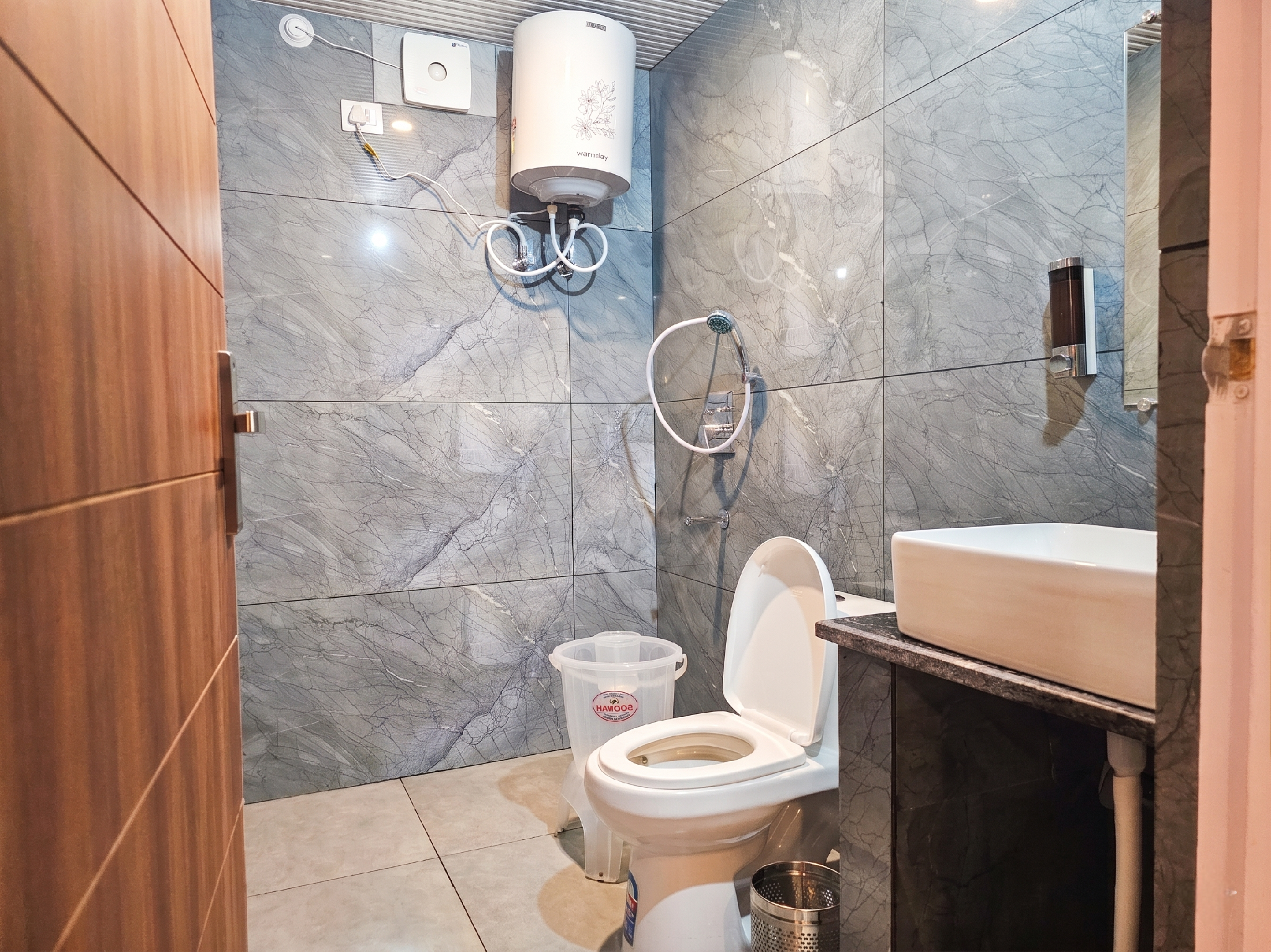 Bathroom, Hotel Pinnacle Peaks, Chamoli
