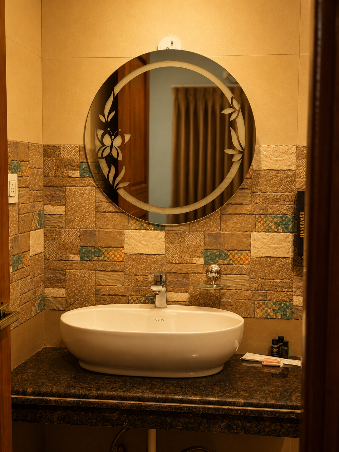 Bathroom 3, Hotel Classio, Mandi
