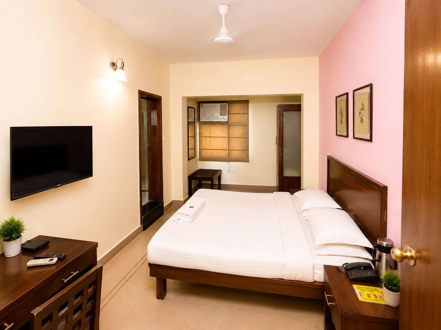 Bedroom, Hotel Rajdeep, Jaipur