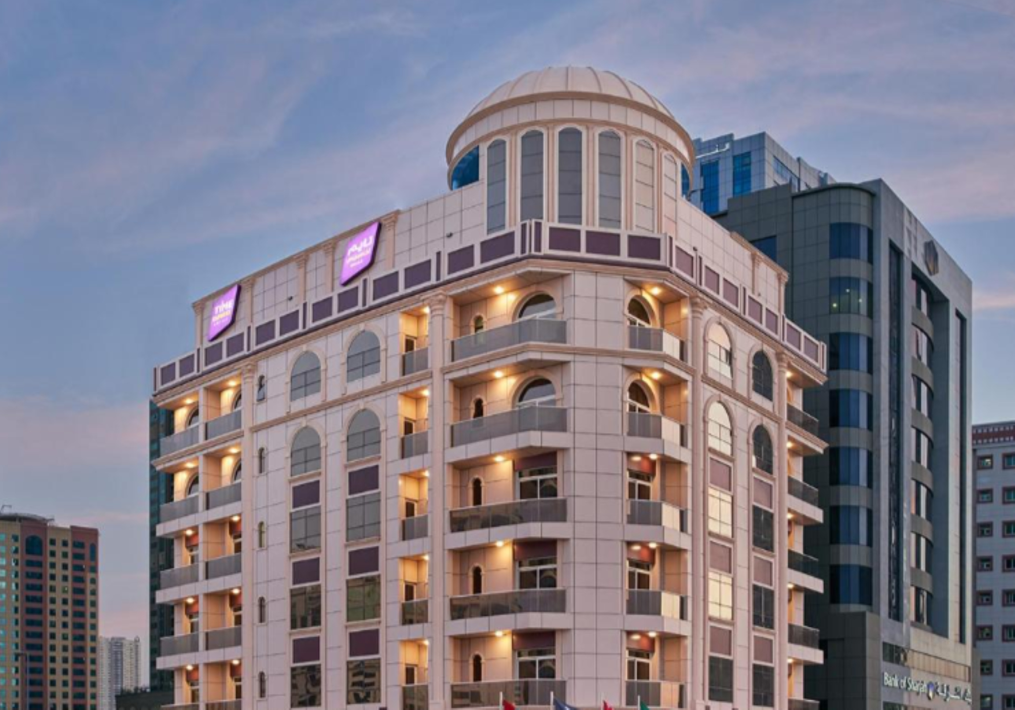 Exterior & Views