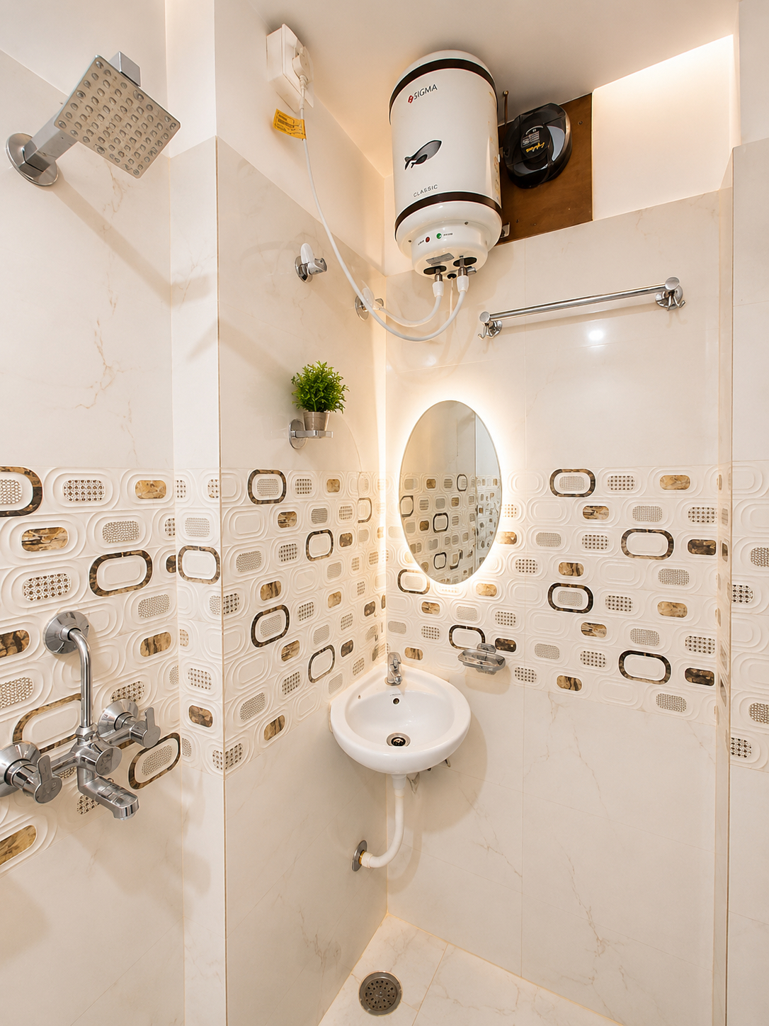 Bathroom, Goroomgo BNK Grand Varanasi Indian Only - Lift and Wifi Facility, Varanasi