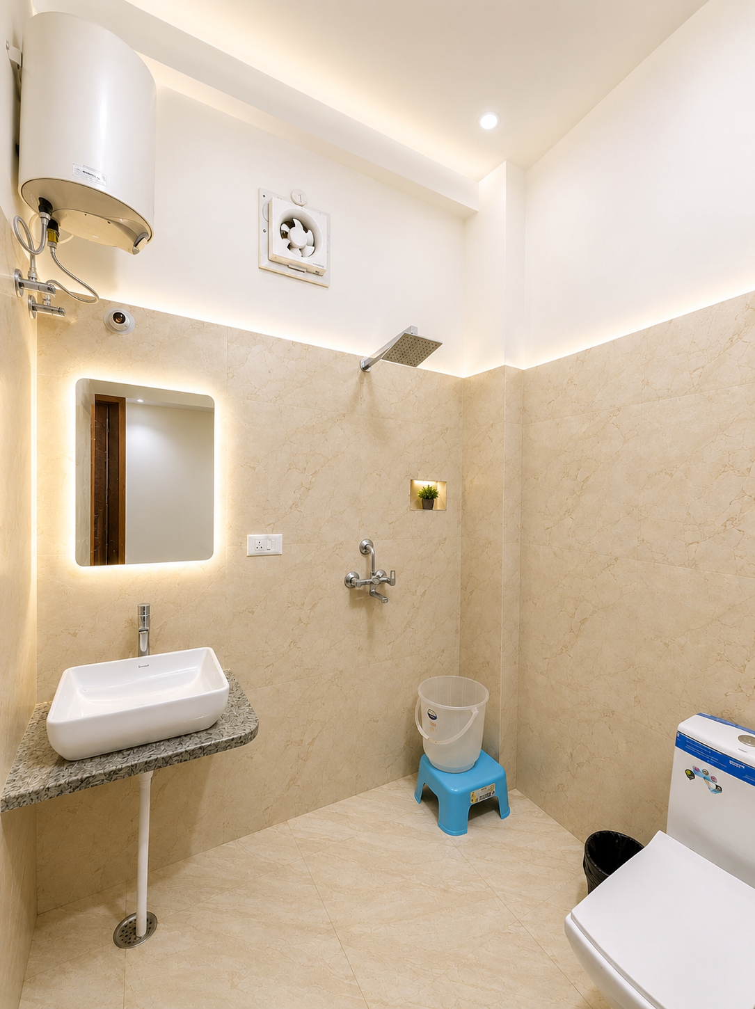 Bathroom, Goroomgo Medhya Grand Varanasi, Varanasi