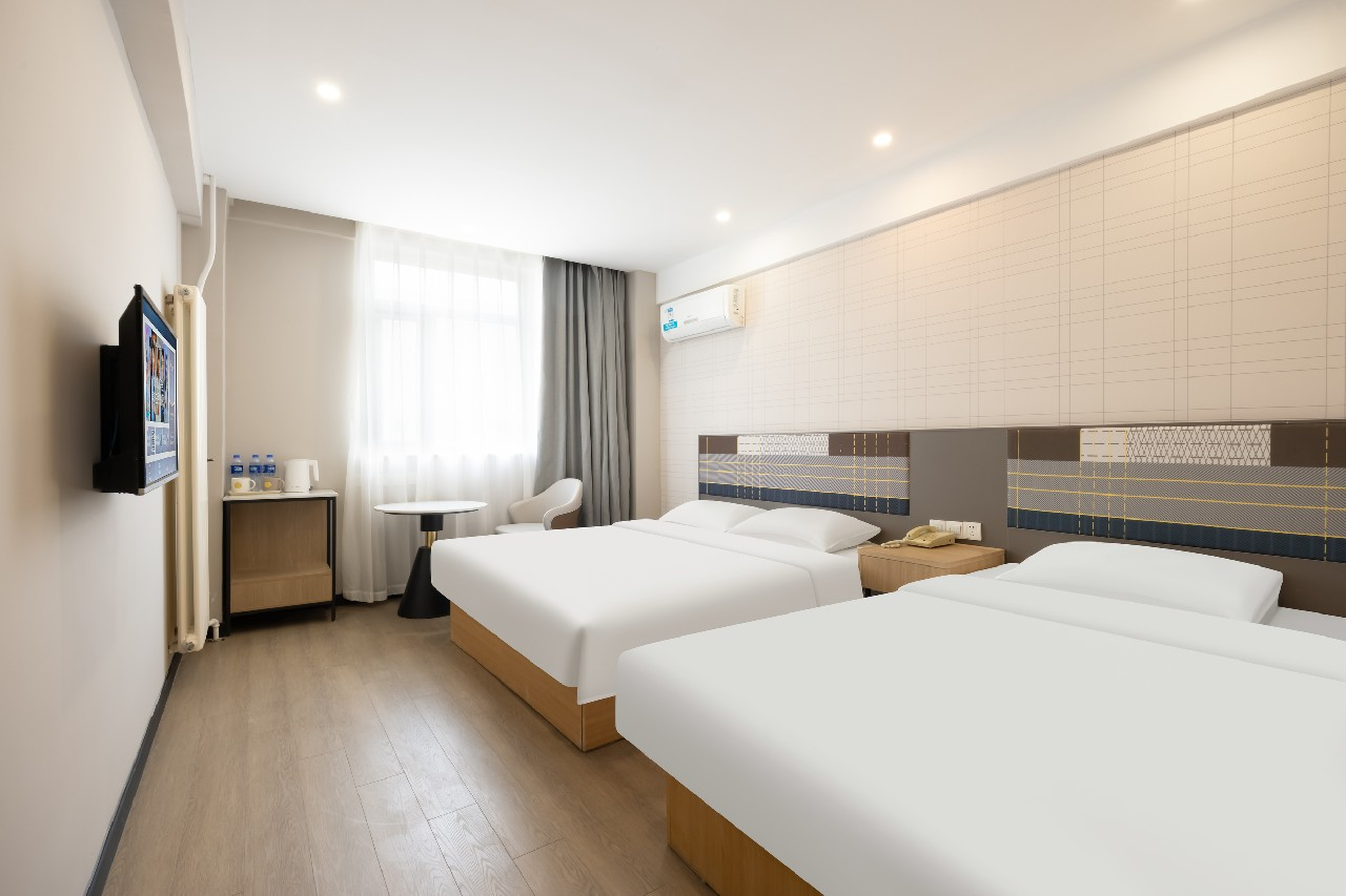 Bedroom 3, Home Inn (Beijing Water Cube Stadium), Beijing