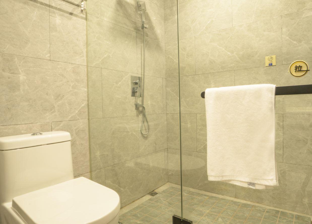 Bathroom 3, Starway Hotel Lishui Rainbow City, Lishui