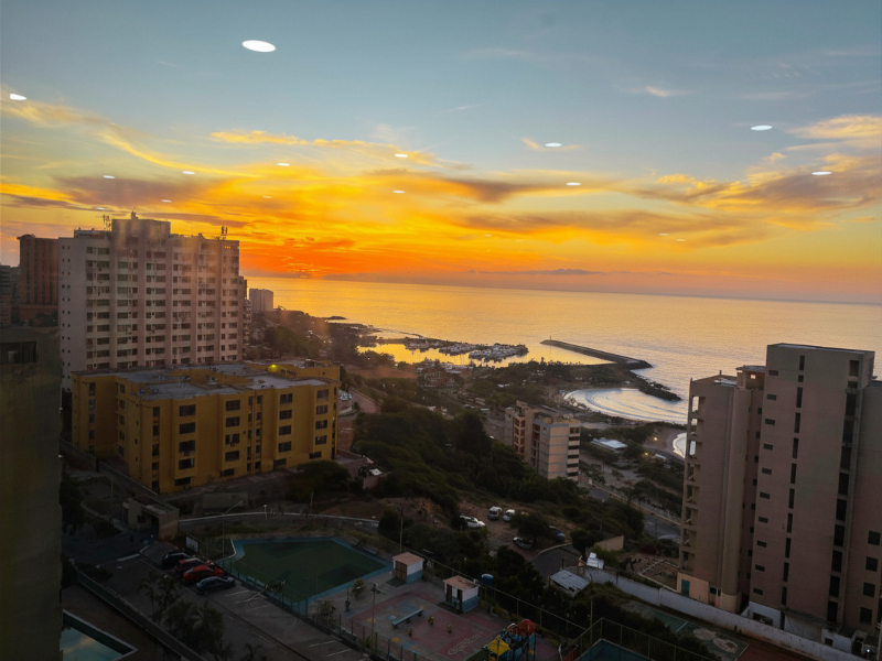 Others 3, Miramar Suites, Vargas