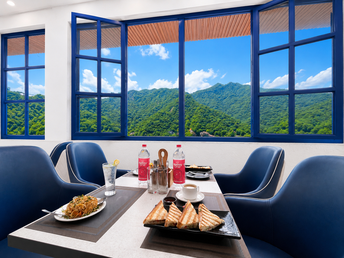 Restaurant 4, Hotel Weekend Heights, Garhwal