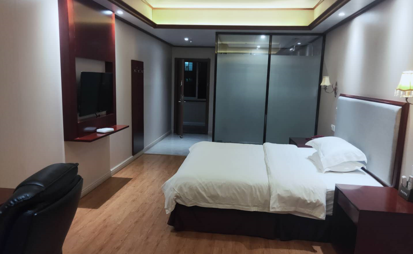 Bedroom 2, Hezhizhou Business Hotel, Hechi