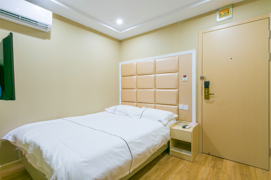Bedroom 2, Junxin Hotel, Shanghai