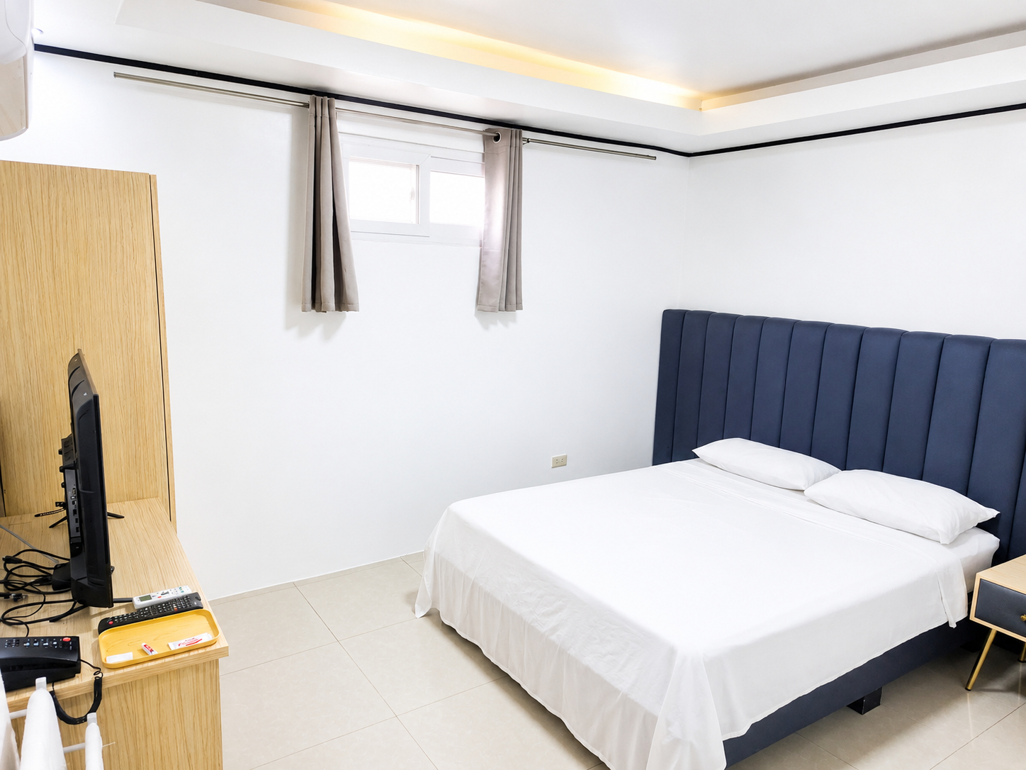 Bed, CMK PRINCE HOTEL , Silang