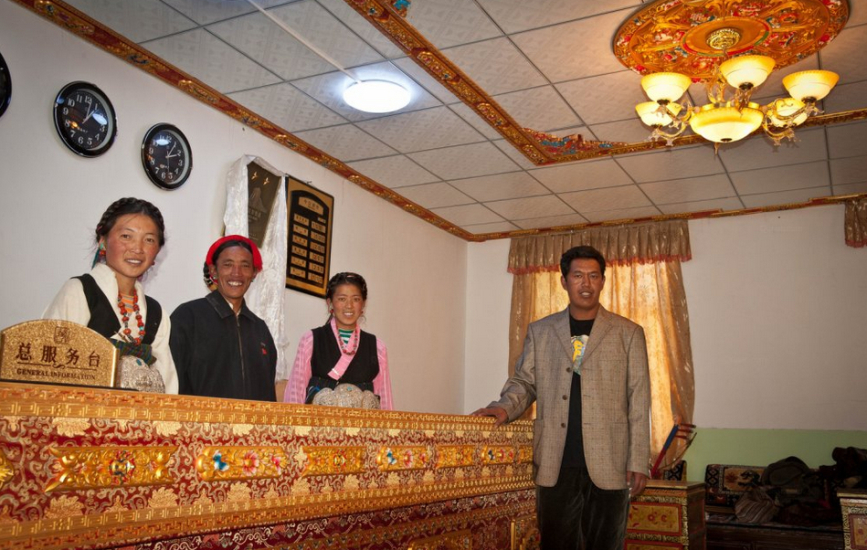 Others 5, Roof of the World Hotel, Shigatse