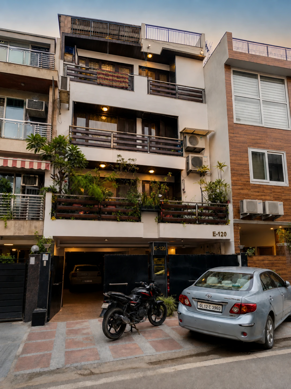 Exterior & Views