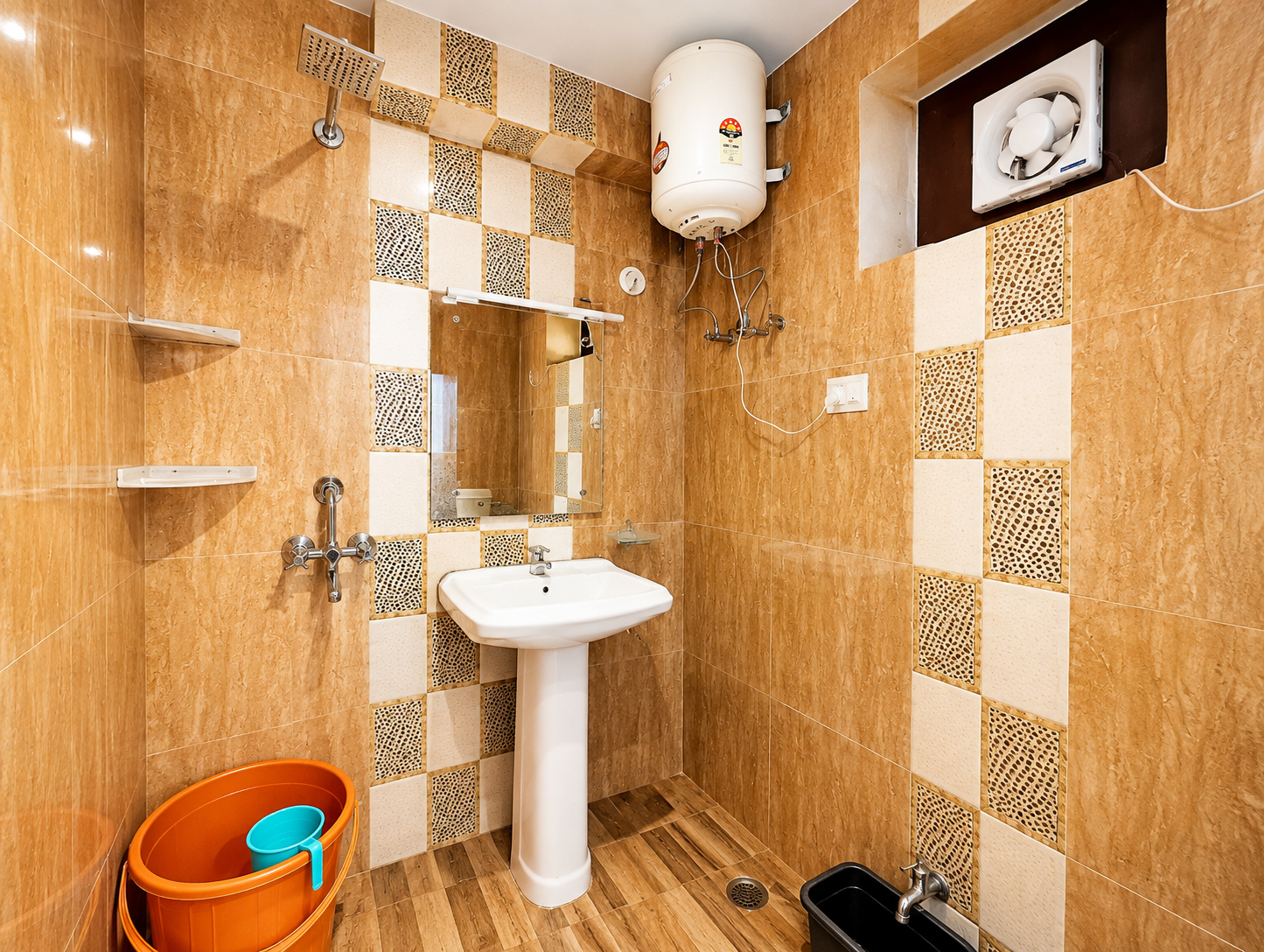Bathroom, Goroomgo Naini R R Residency Mall Road Nainital Near Naina Devi Temple, Nainital