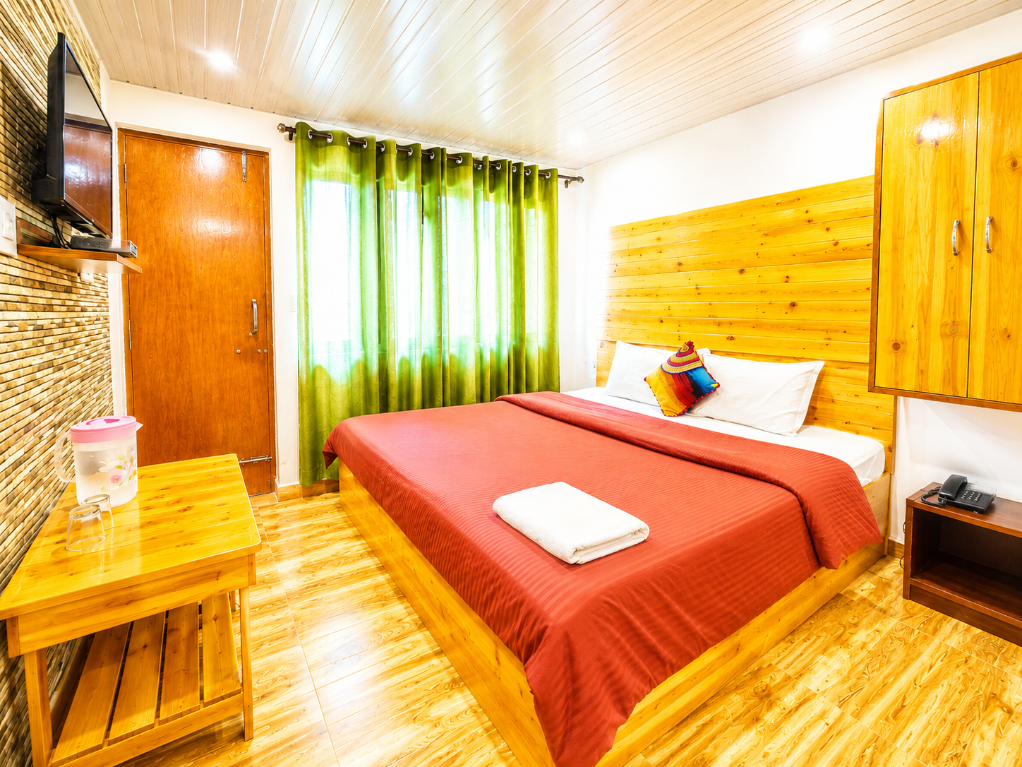 Bedroom, Goroomgo Naini R R Residency Mall Road Nainital Near Naina Devi Temple, Nainital