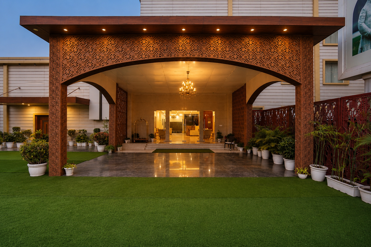 Exterior & Views