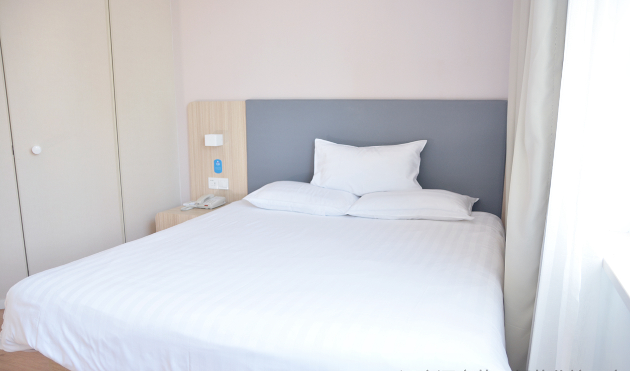 Bedroom, HanTing Hotel (Huanggang Normal University North Campus), Ezhou