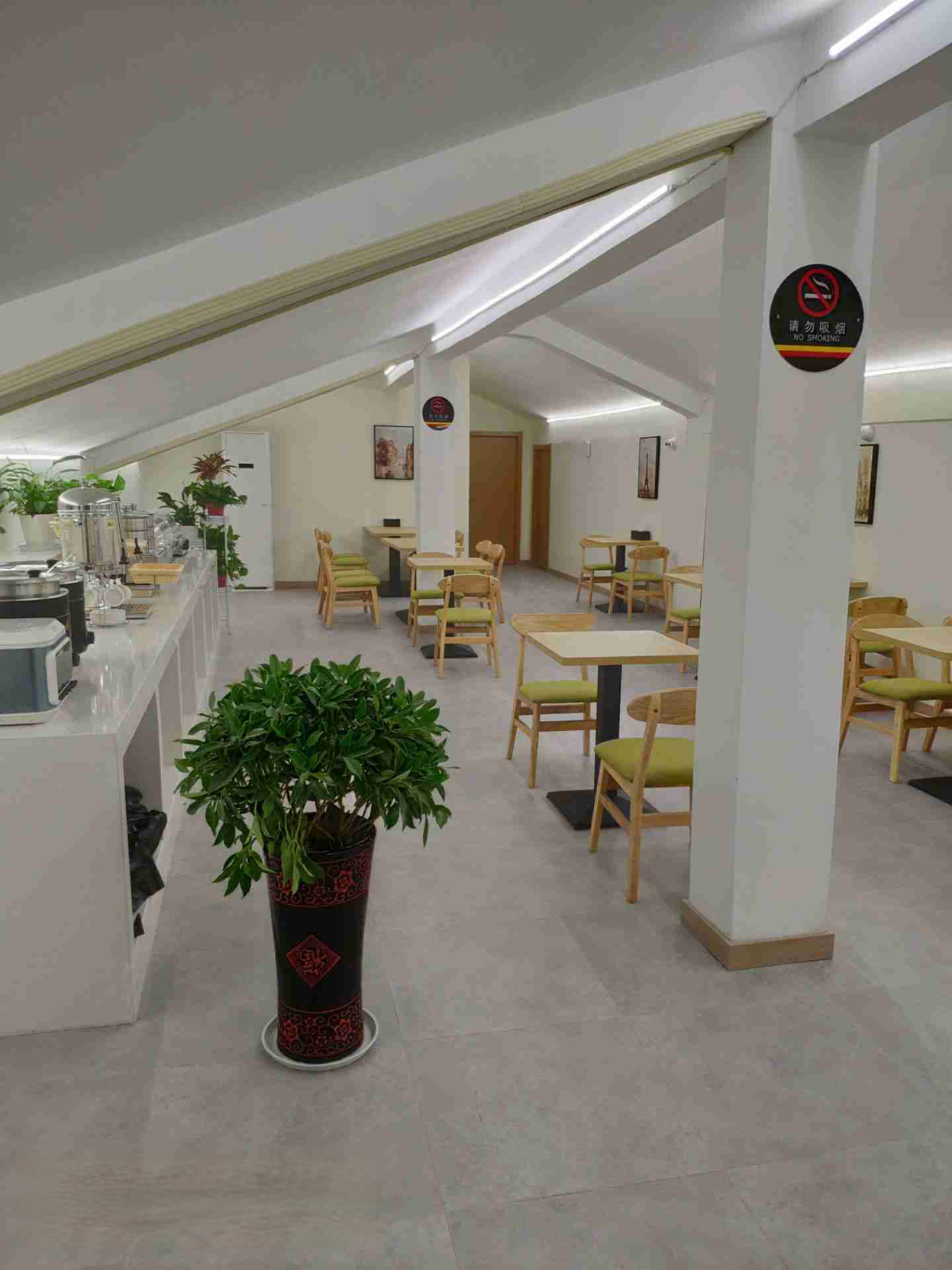 Food & Drinks 2, Super 8 Hotel (Nanjing Zhongshan Science and Technology Park), Nanjing