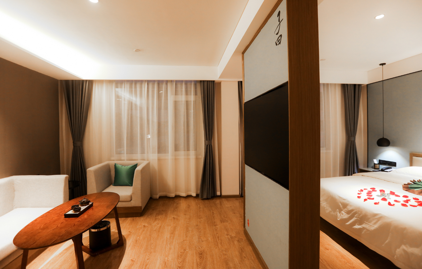 Bedroom 2, Qufu Zi Yue Manju Hotel (Three Kong Scenic Area Mansion Store), Jining