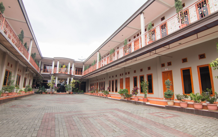 Exterior & Views 5, Hotel Amarsya, Bogor