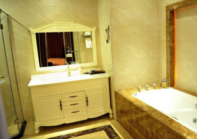 Bathroom 4, Xingang Hotel, Hulunbuir