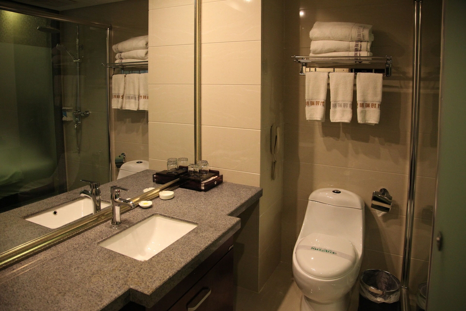 Bathroom 3, Style Hotel, Chuxiong Yi
