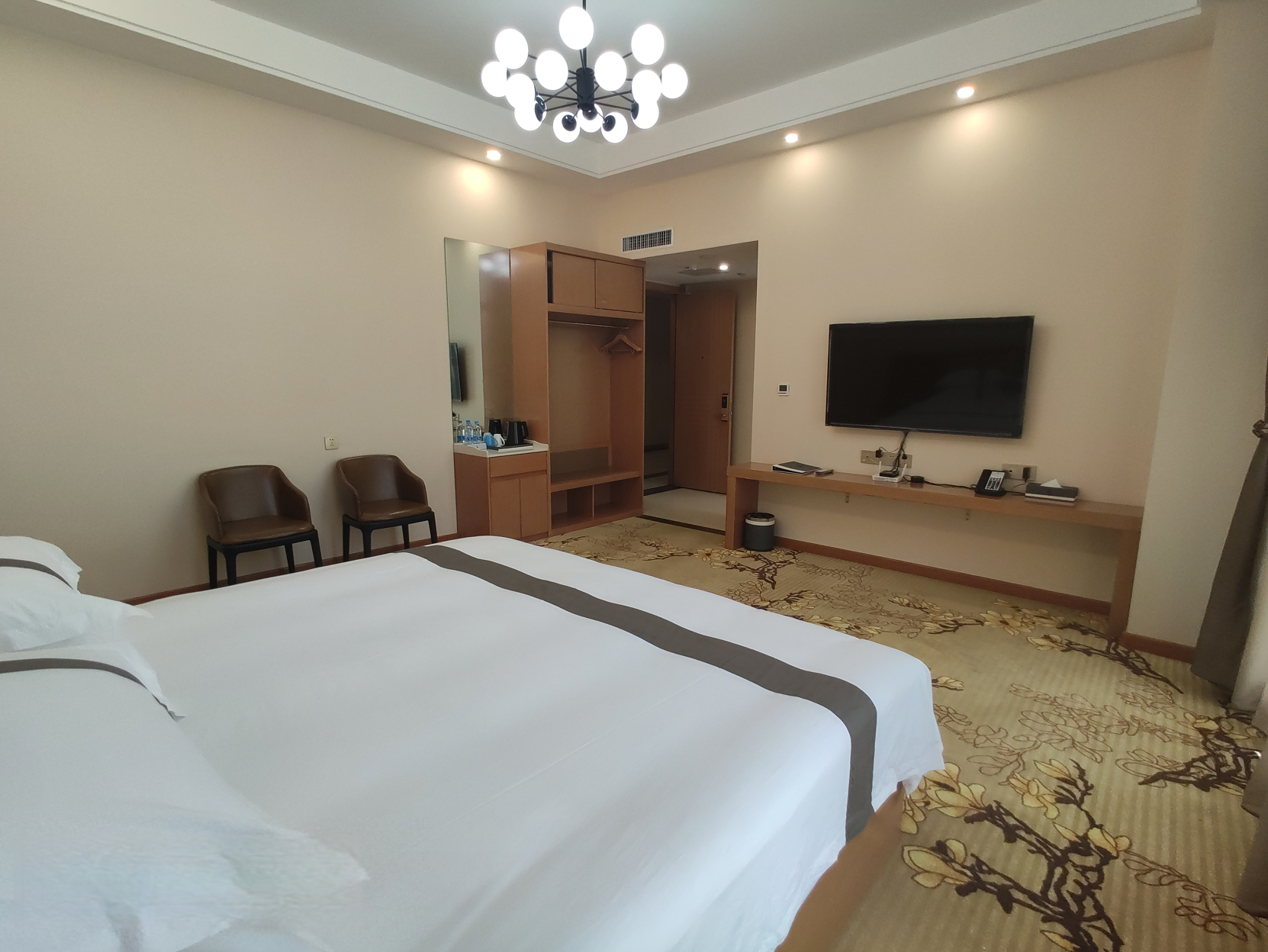 Bedroom 2, Hotels in Wuwei Aika, Wuwei