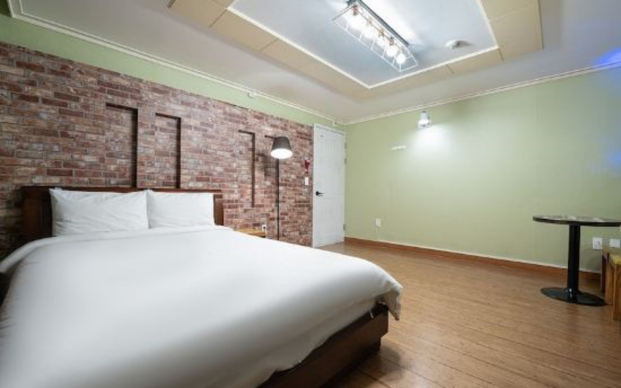 Bedroom 2, Gangneung Crystal Motel, Gangneung