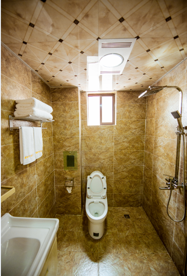 Bathroom, Mengzhijia Business Hotel, Lijiang