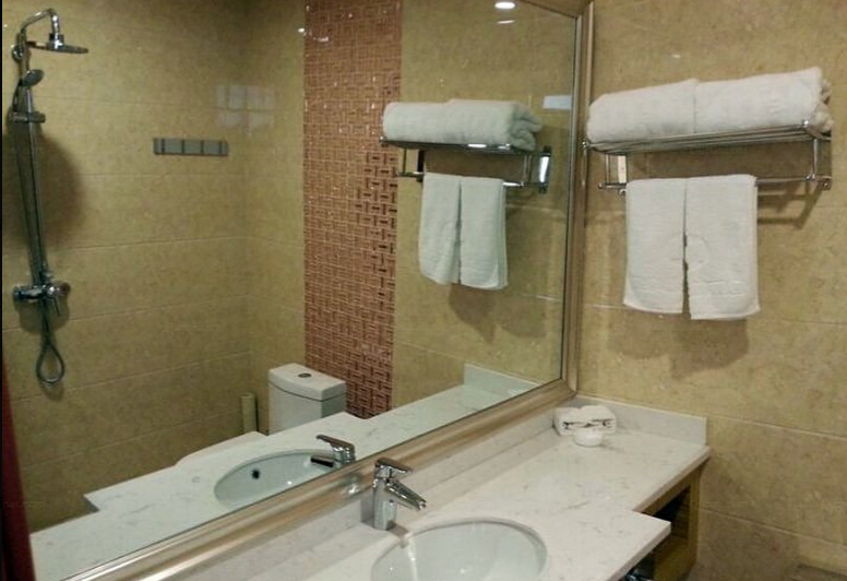 Bathroom 2, Qingye Quality Hotel, Xining