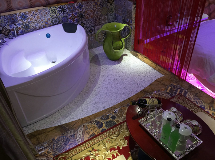 Bathroom 2, Hello Hotel(Chengdu Tangguo Fengshang), Chengdu