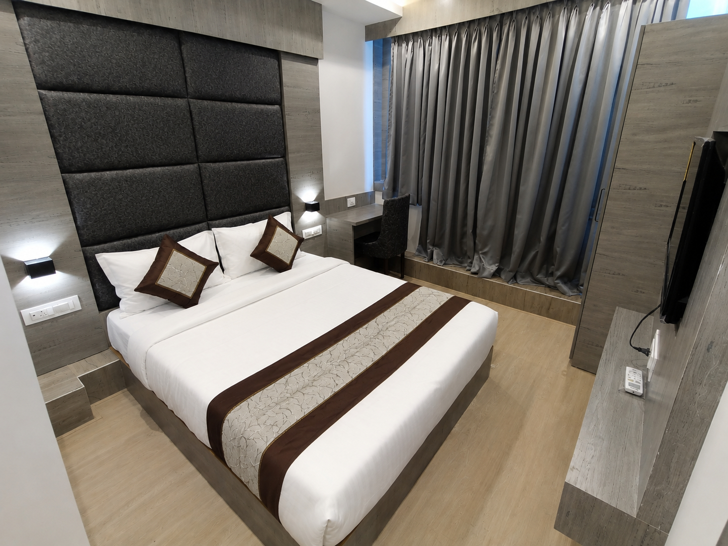 Bedroom 3, Hotel Beverly Palace Santacruz - Near U S Consulate and Near BKC, Mumbai Suburban