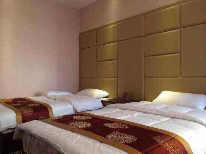 Bedroom 2, Xinya Hotel, Qiannan Buyei and Miao
