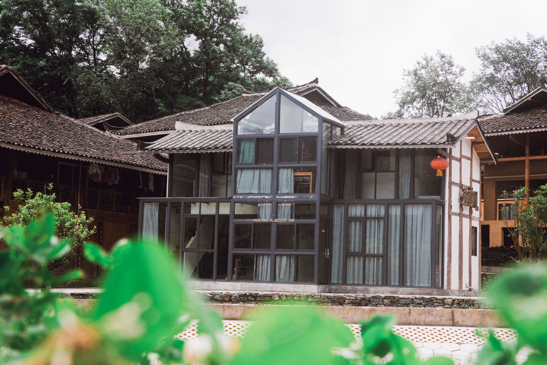 Exterior & Views