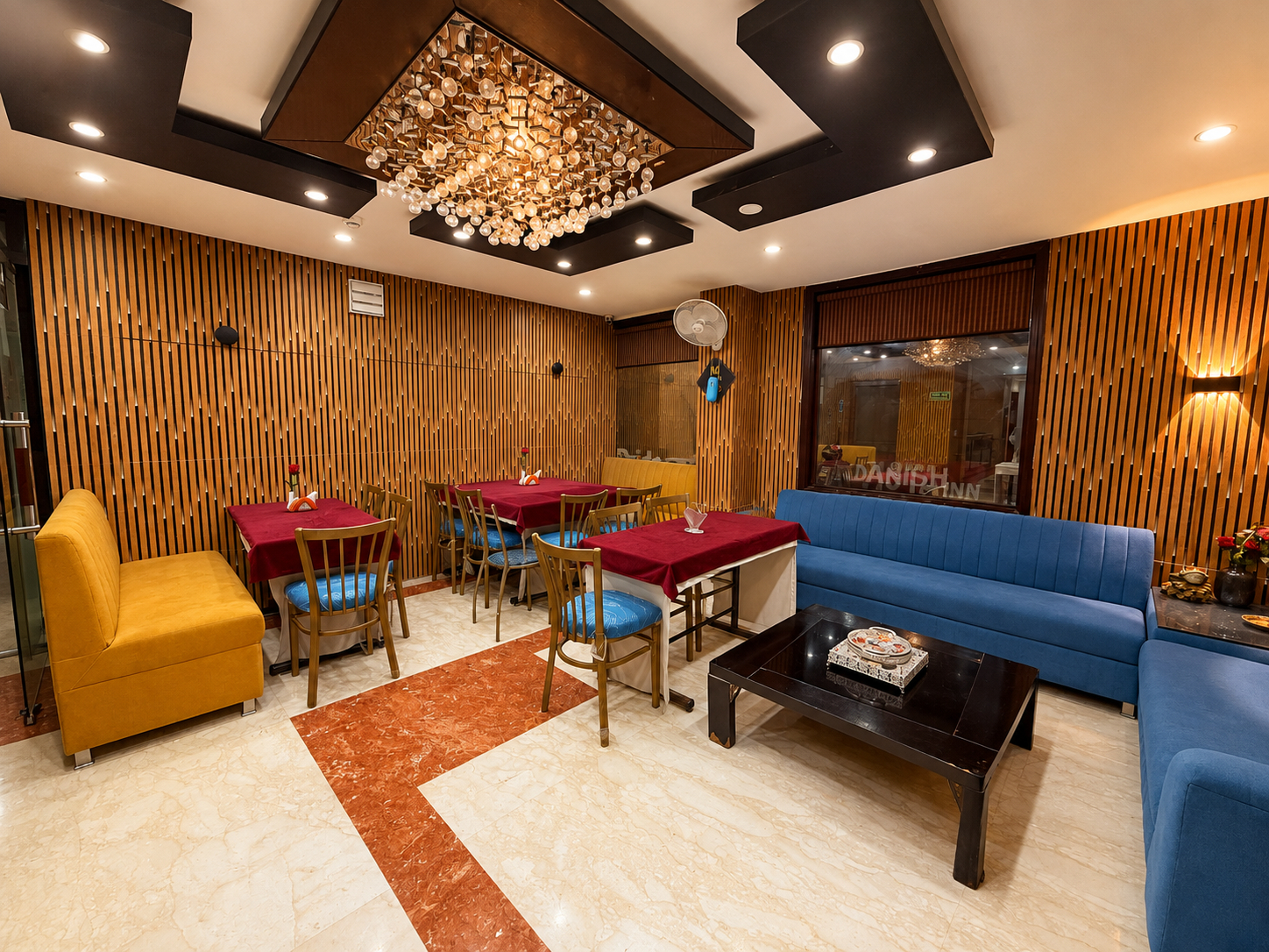 Food & Drinks, Hotel Daanish Residency, Delhi