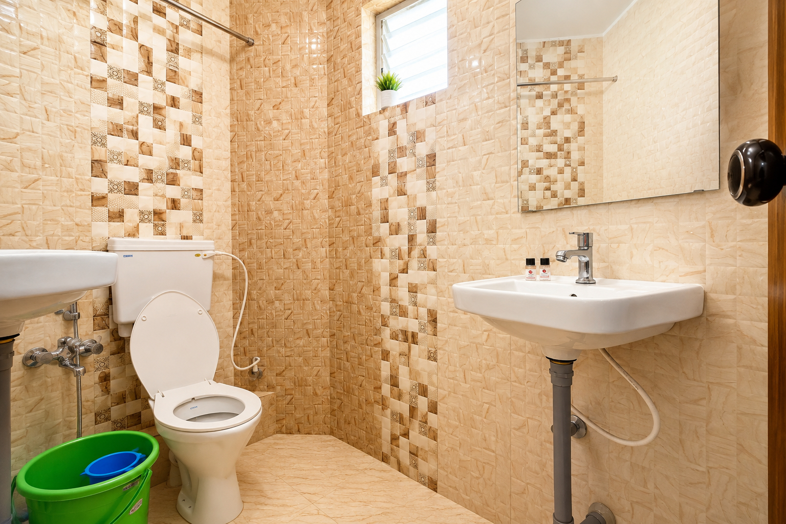 Bathroom 3, Hotel Candolim Aloft, North Goa