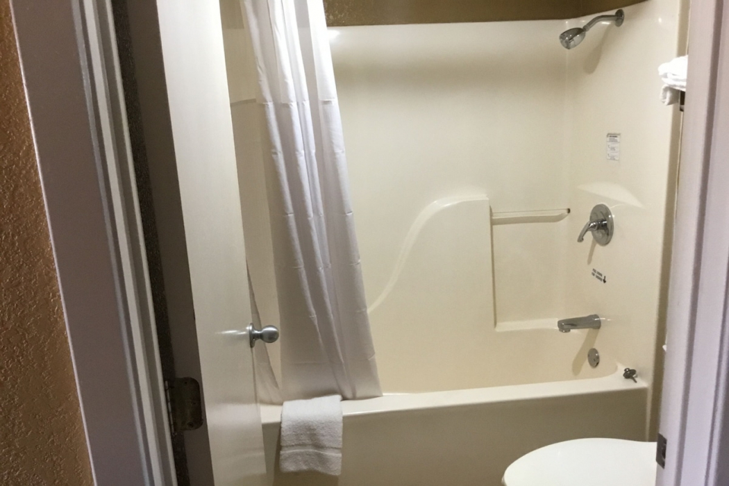 Bathroom 3, Travel Inn North Little Rock, Pulaski