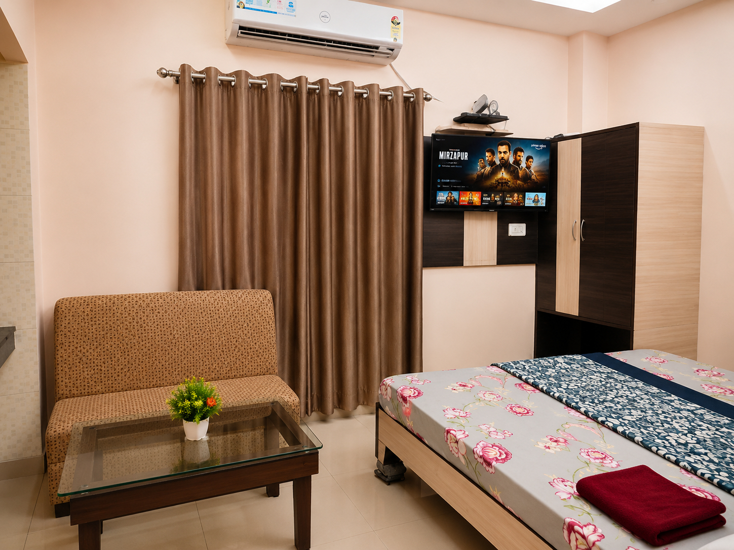 Bedroom 3, Goroomgo Hotel Golden Beach Inn Puri - Near Temple And Golden Sea Beach Beach, Puri