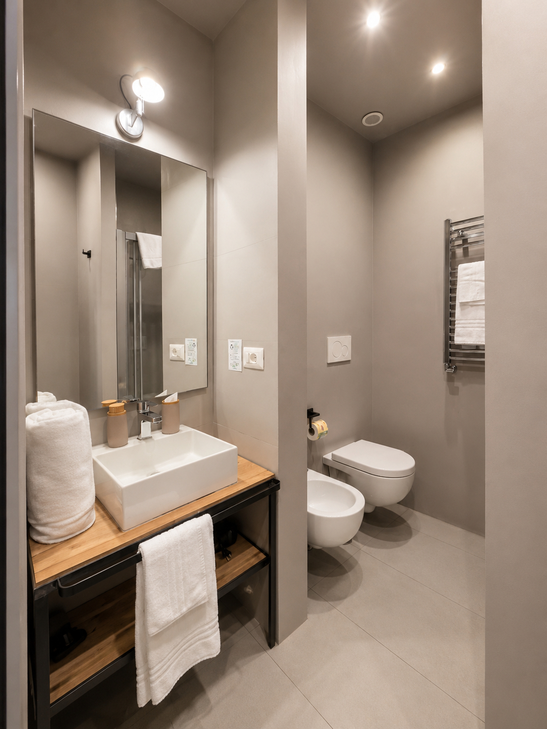 Bathroom 4, Opera 58, Rome
