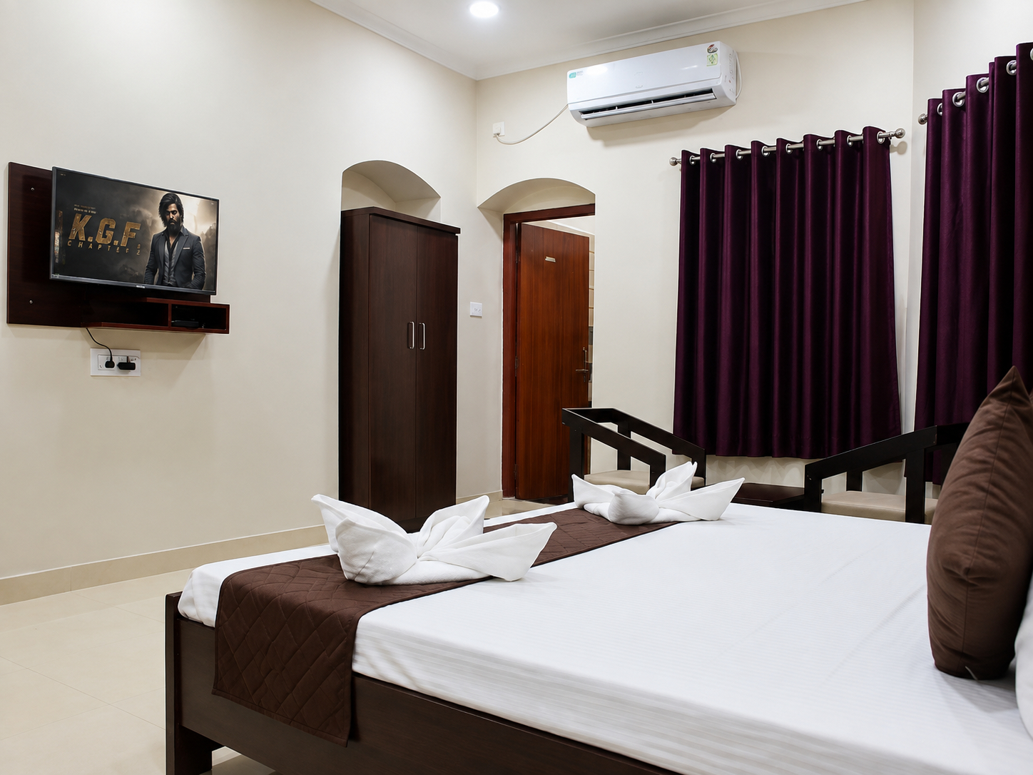 Bedroom 2, Goroomgo Yubraj Puri, Puri