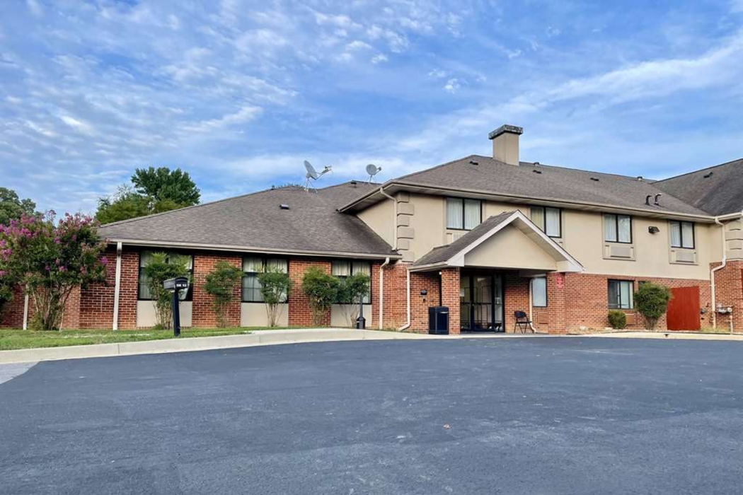 Exterior & Views, Super 8 by Wyndham Prince Frederick, Calvert