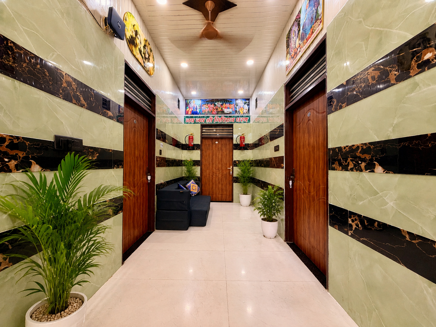 Lobby 5, Jsr inn, Mathura