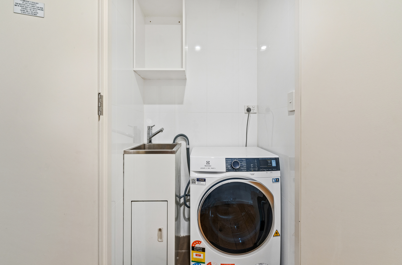 Bathroom, One Bedroom apartment- bed in living room, Sydney