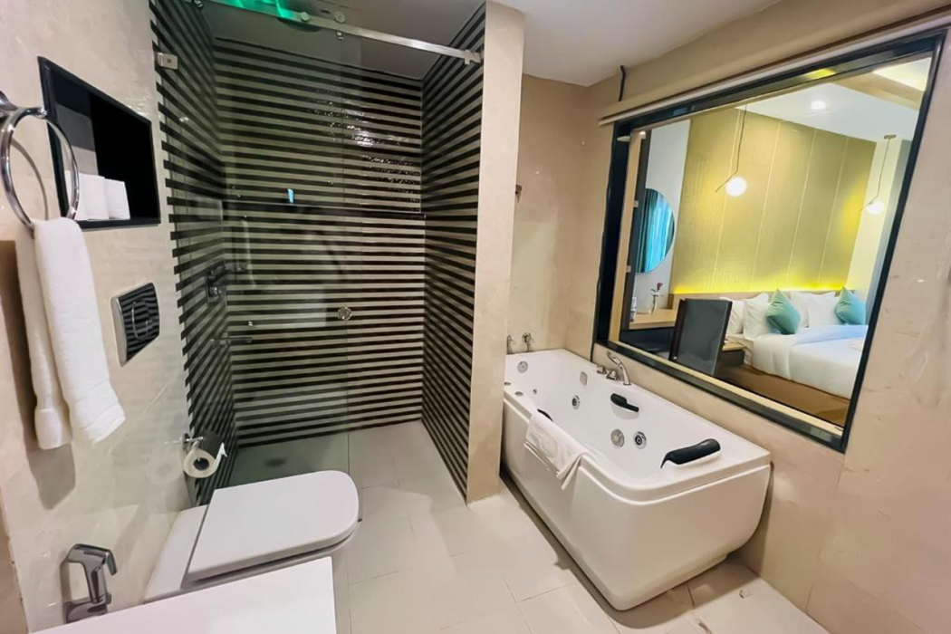 Bathroom 4, Hotel Aikawa, Gandaki