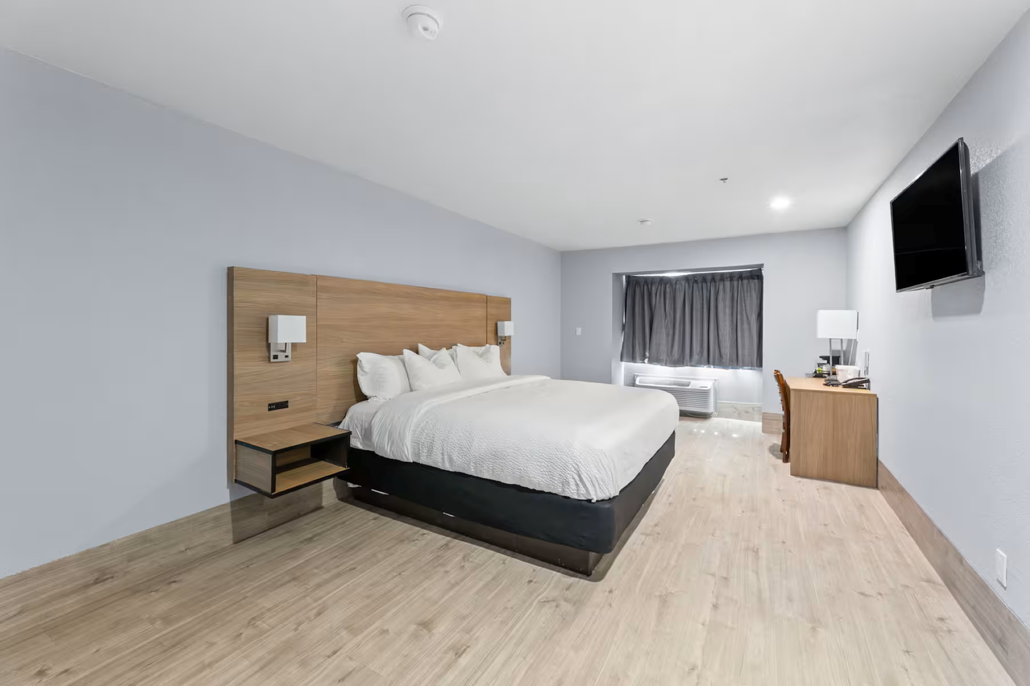 Bedroom 3, Days Inn by Wyndham San Antonio Downtown, Bexar